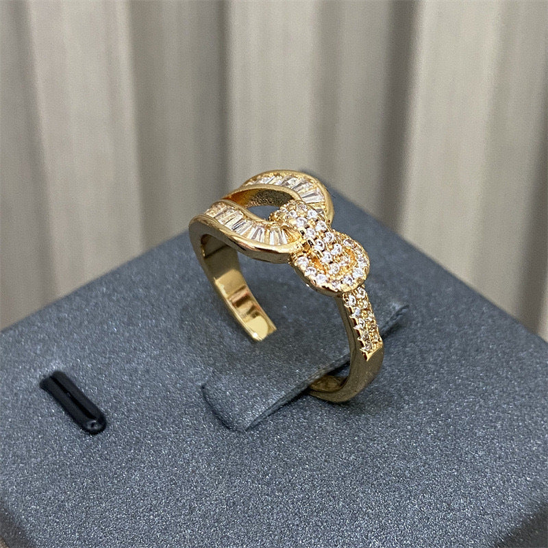 Radiant Loop Pavé Ring
