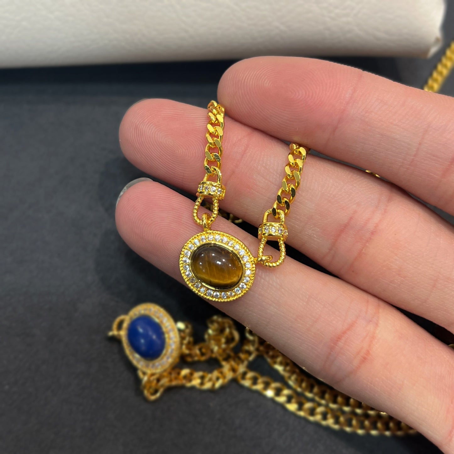 light-luxury collarbone necklace